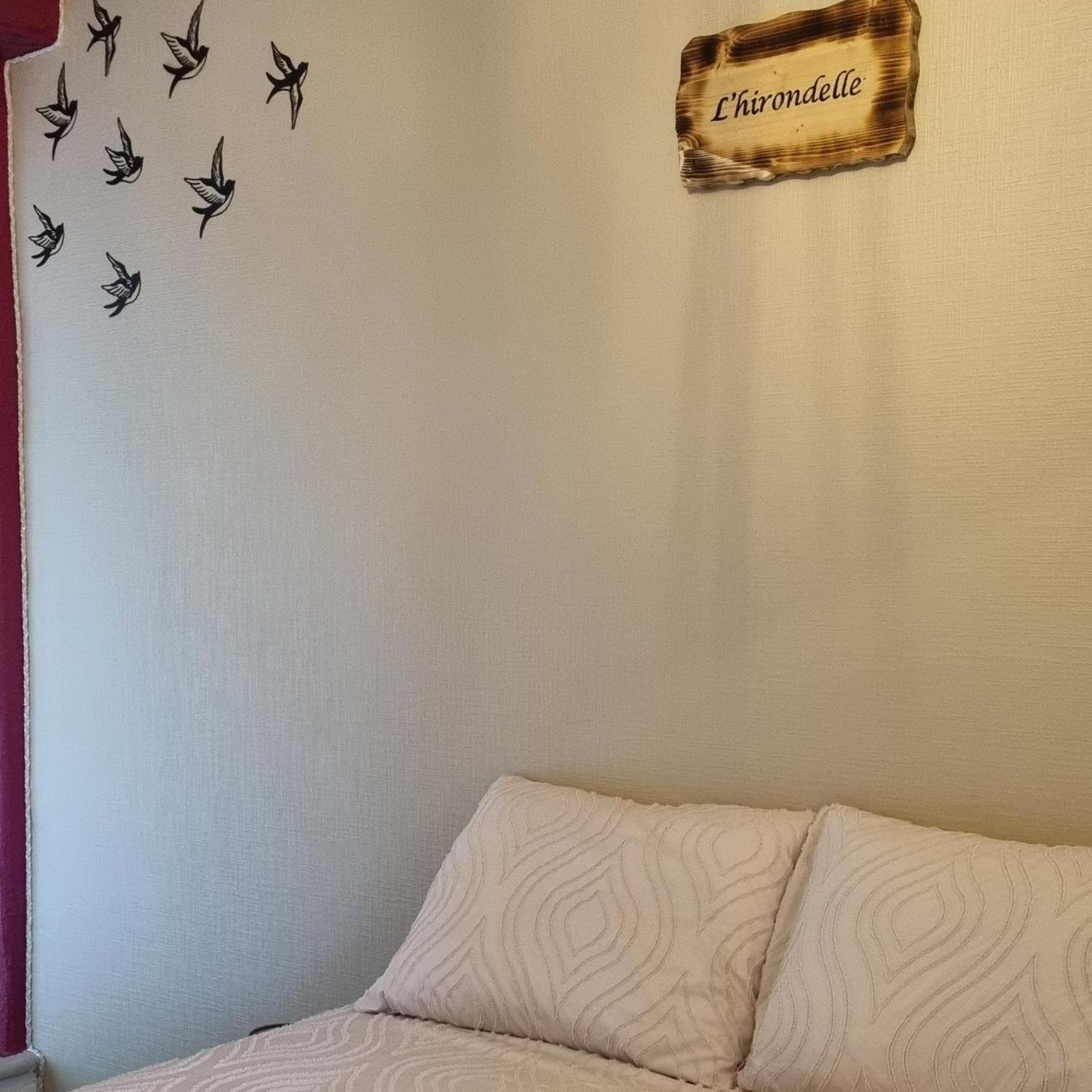 Bed and Breakfast L'Hirondelle Le Grand-Serre Exterior foto